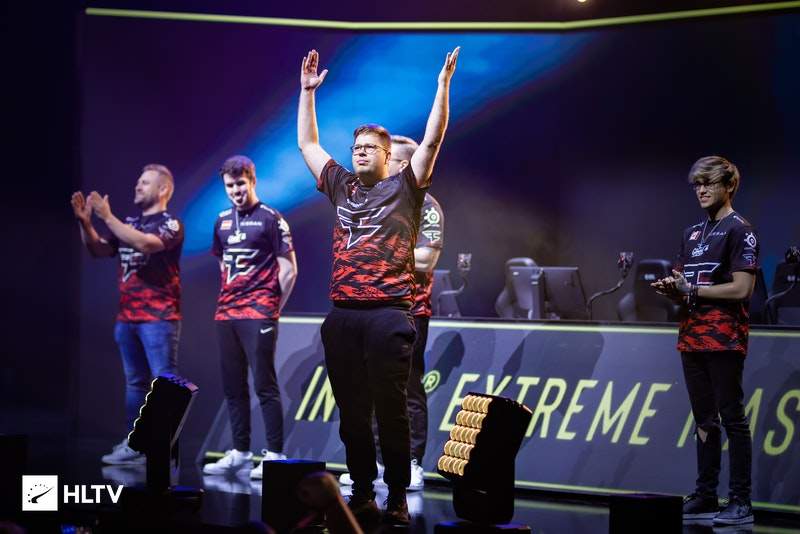 NAVI与 Spirit 在BLAST Bounty Spring 2025的比赛精彩回顾