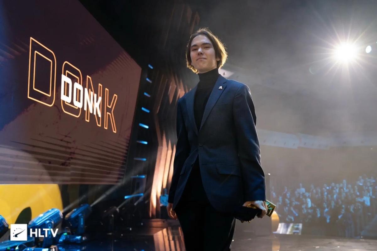 LGD Gaming 正式发布了玩家祝福视频：蛇年已经到来， Dragon 和 Phoenix 是吉祥的。